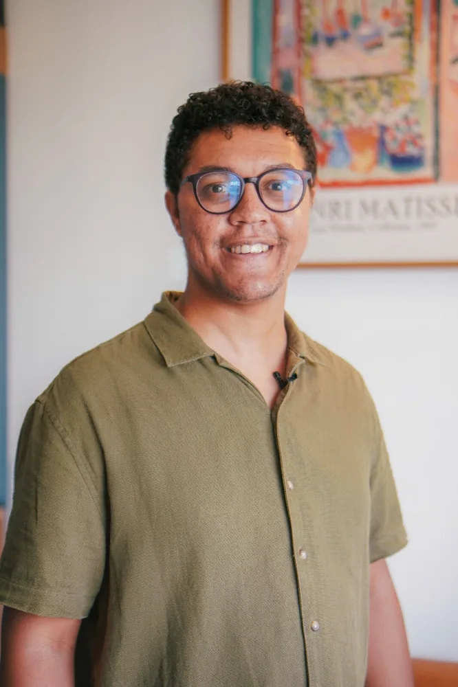 Retrato de João Russi, arquiteto e fundador da Lar & Jon Arquitetura